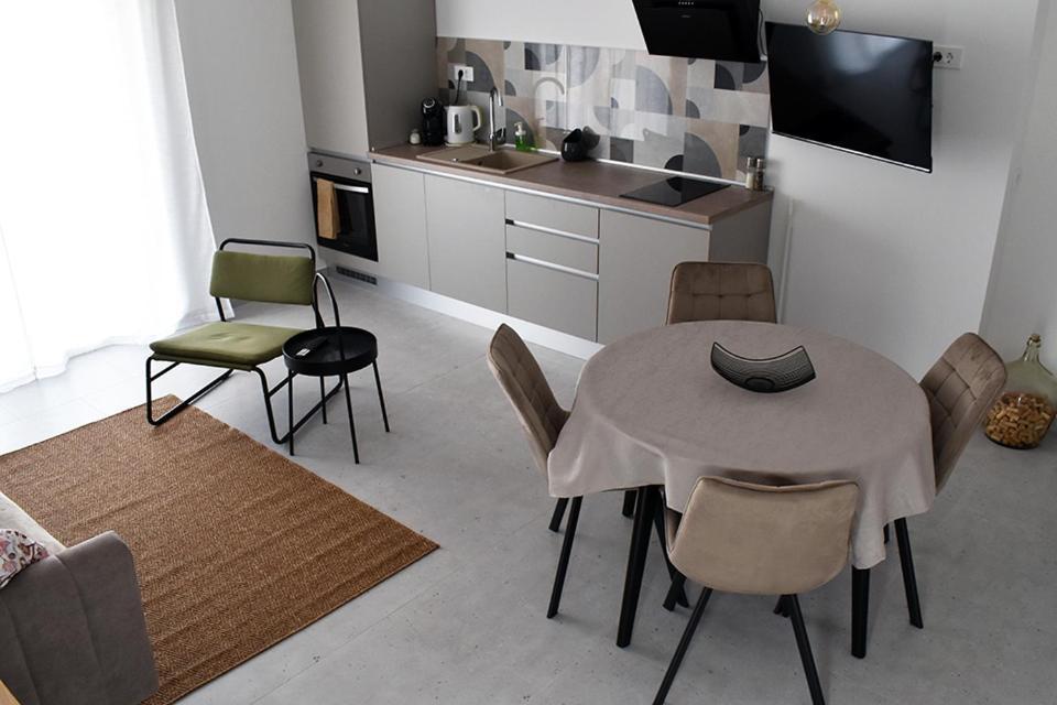 Eleven Apartment