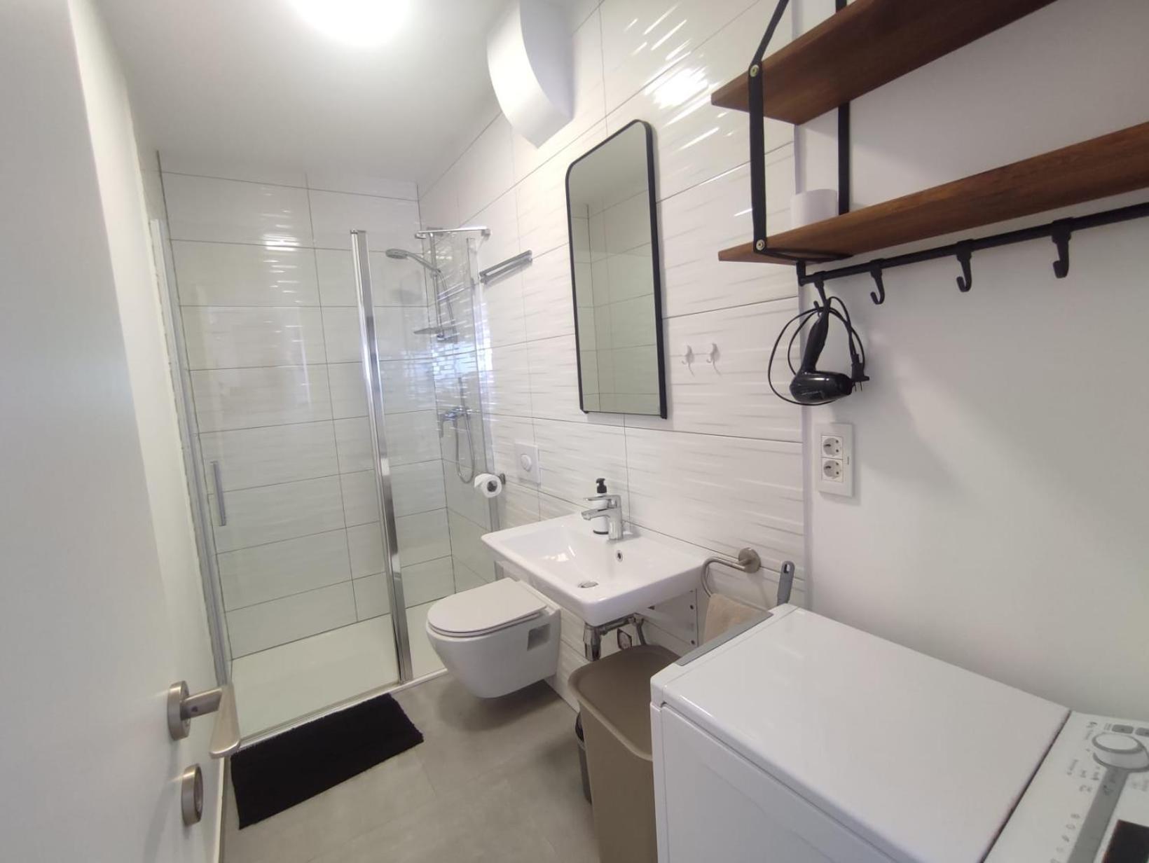 Apartment Eleven