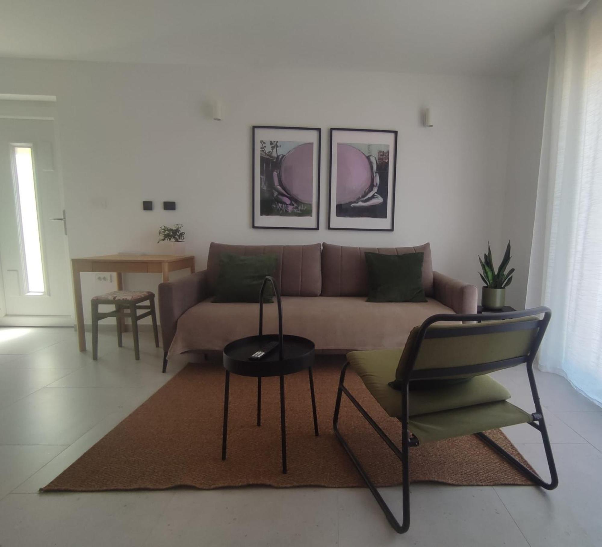 Eleven Apartment