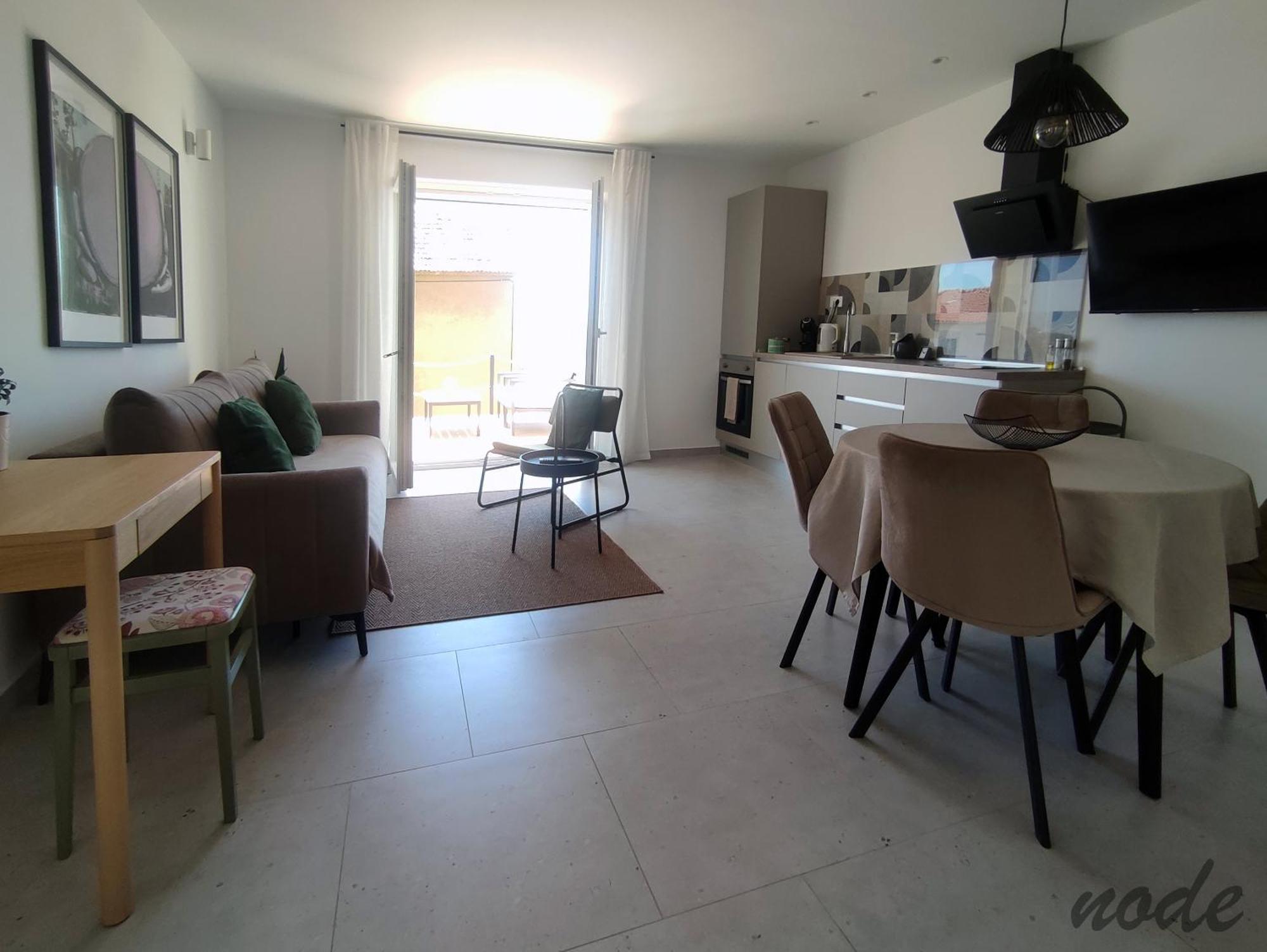Eleven Apartman *